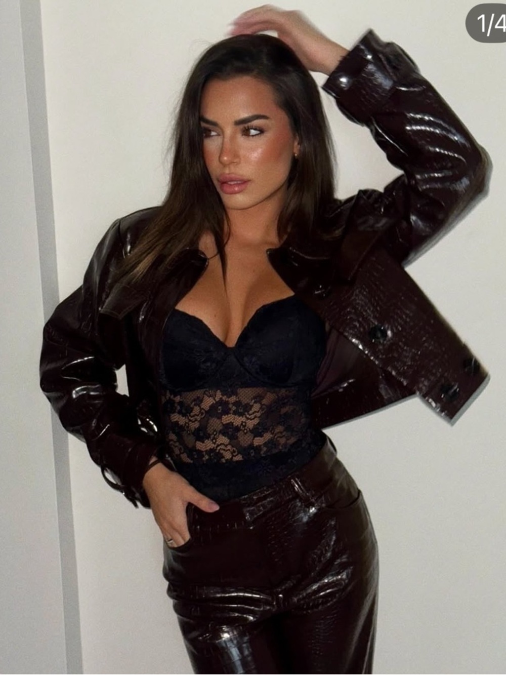 NEW Croc-Embossed Faux Leather Cropped Jacket in Dark Brown size S
🚨NO DISCOUNT